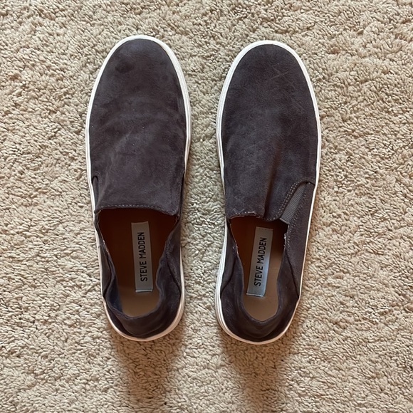 Steve Madden slip-ons: Size 9.5, Gray Suede - Picture 2 of 3